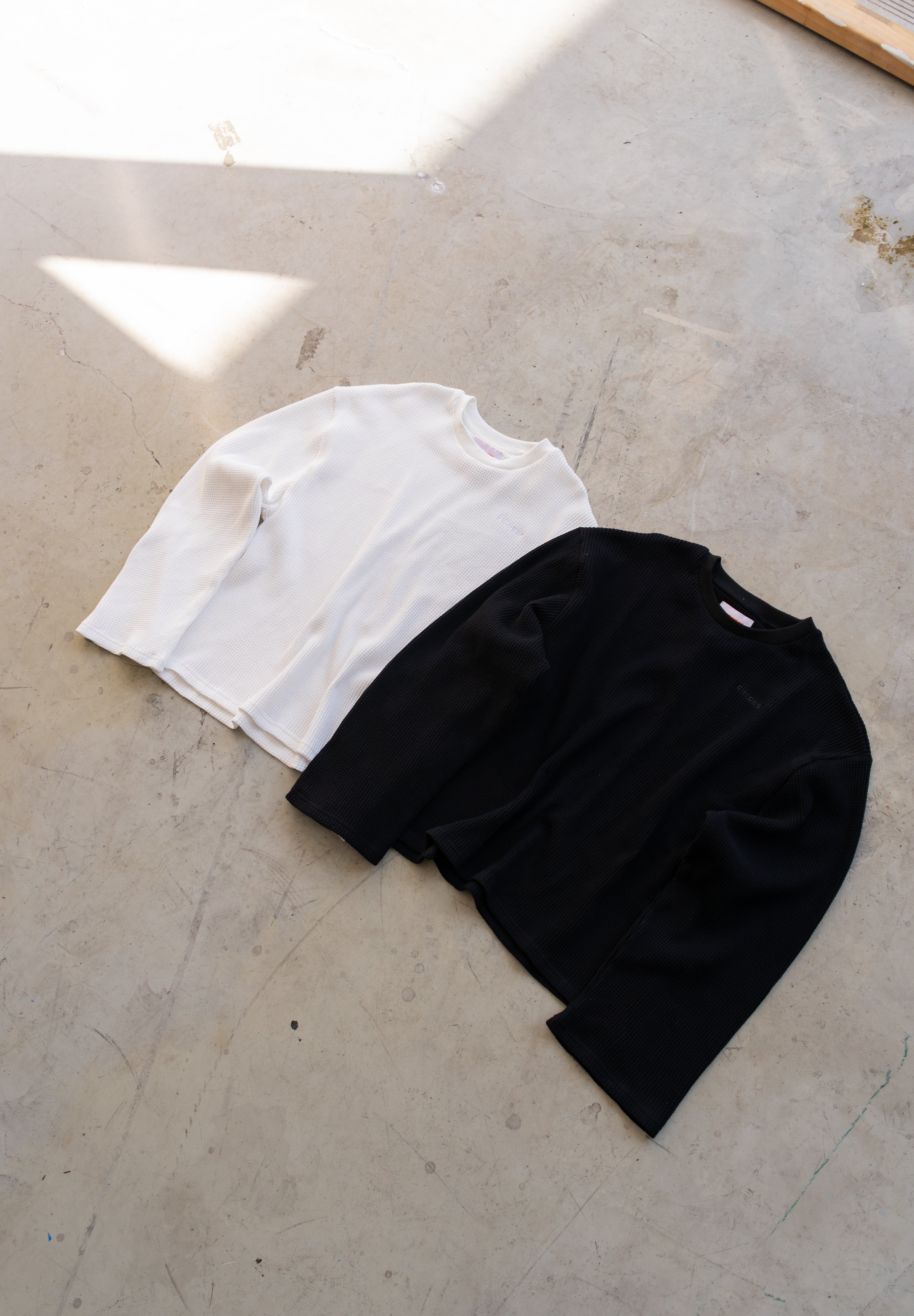 Idle Waffle Top Black | CHECKS DOWNTOWN