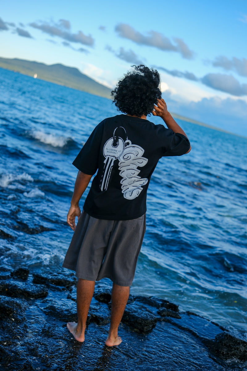 Shop Key T-shirt Black | CHECKS DOWNTOWN