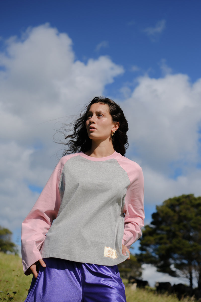 Crew Raglan Jersey Grey/Pink | CHECKS DOWNTOWN
