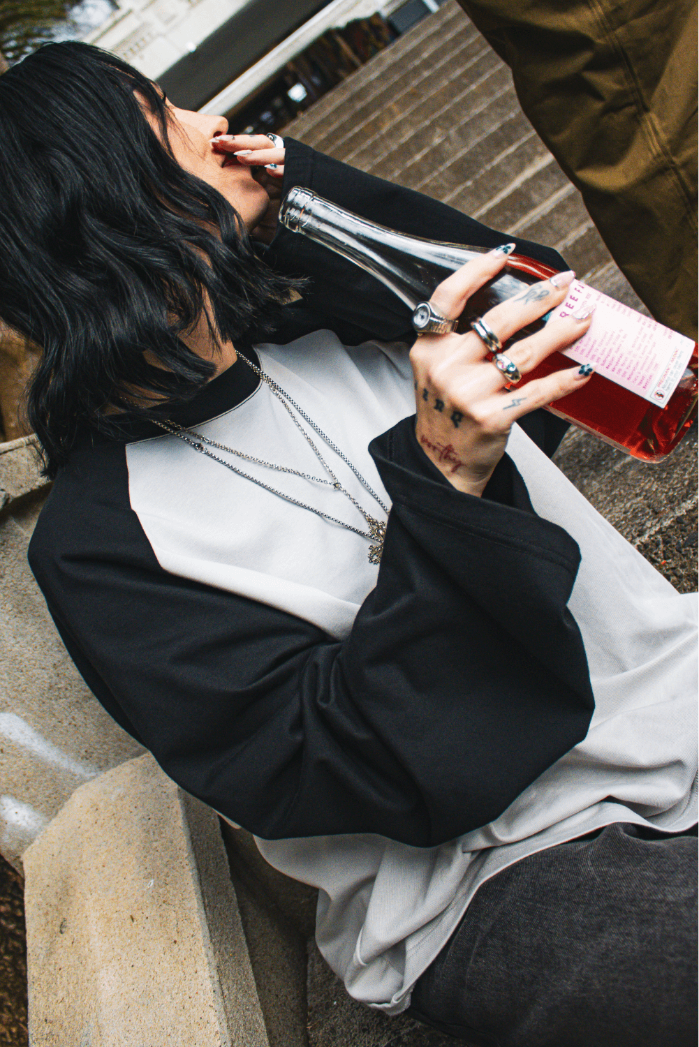 Crew Raglan Ash/Black | CHECKS DOWNTOWN