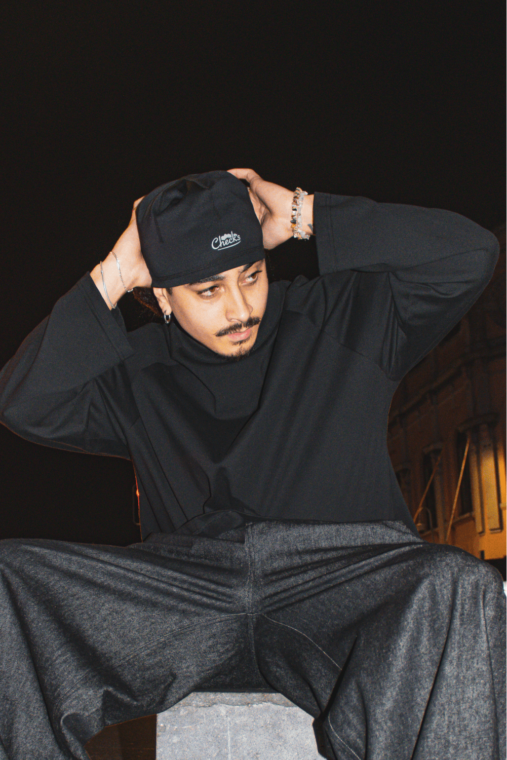 Crew Raglan Black/Black | CHECKS DOWNTOWN