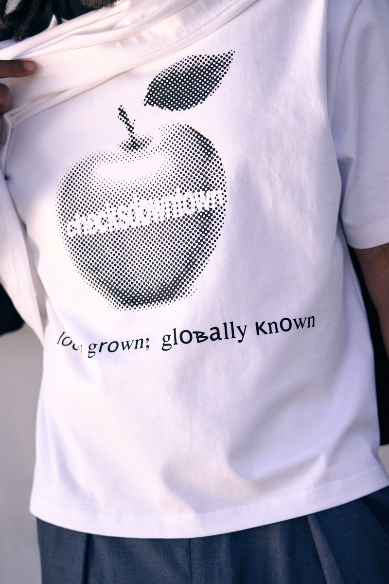 Apple T-shirt White | CHECKS DOWNTOWN