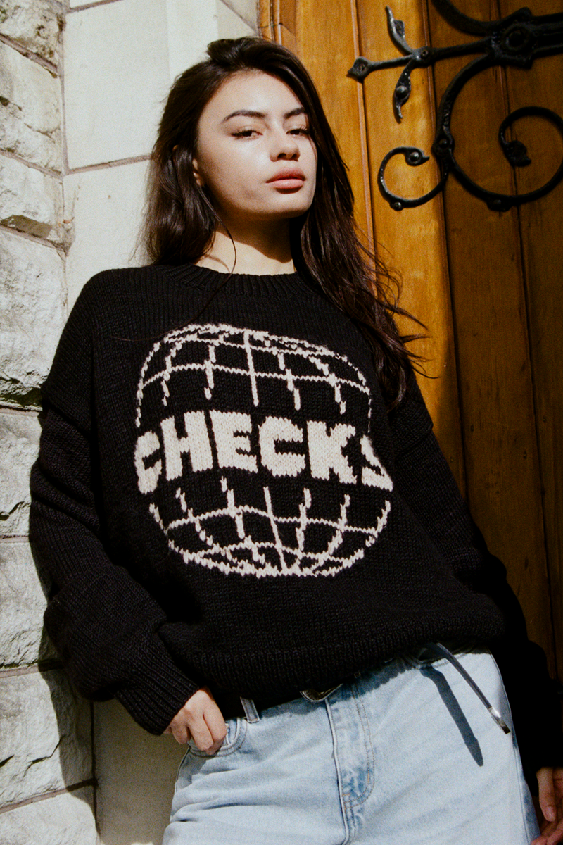 Globe Hand-Knit Jumper Black | CHECKS DOWNTOWN
