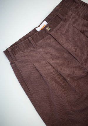 Baggy Pleated Cords Chocolate | CHECKS DOWNTOWN